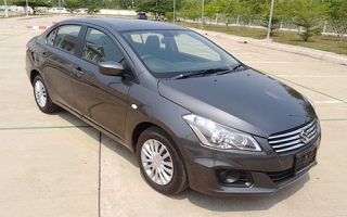 A SUZUKI CIAZ BK