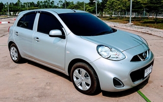 A NISSAN MARCH SILVER