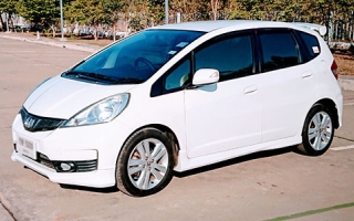 HONDA JAZZ WHITE